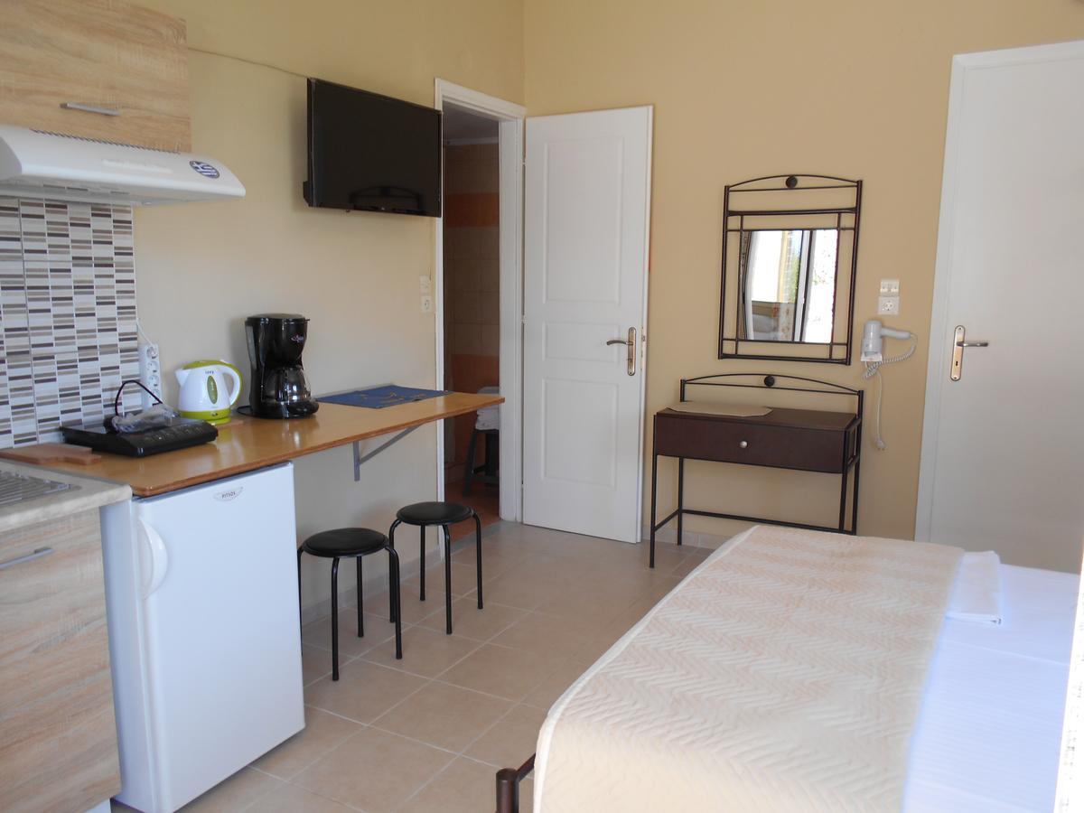 Zephyros Rooms And Apartments Drimónasz Kültér fotó
